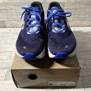 On Cloudmonster Açaí (navy blue) and Lavender 9.5 Women